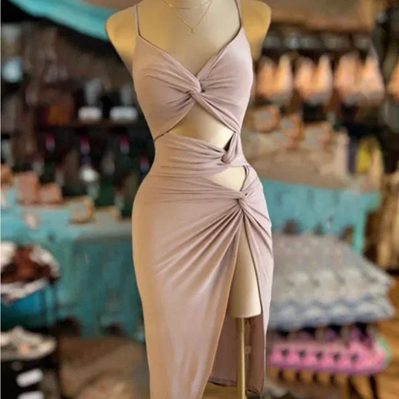 Light pink dress. New. Never worn. Very sassy. - Picture 2 of 5